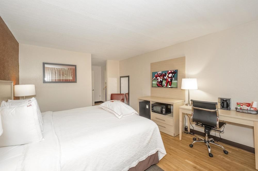 Days Inn By Wyndham Neptune Beach شاطئ جاكسونفيل المظهر الخارجي الصورة