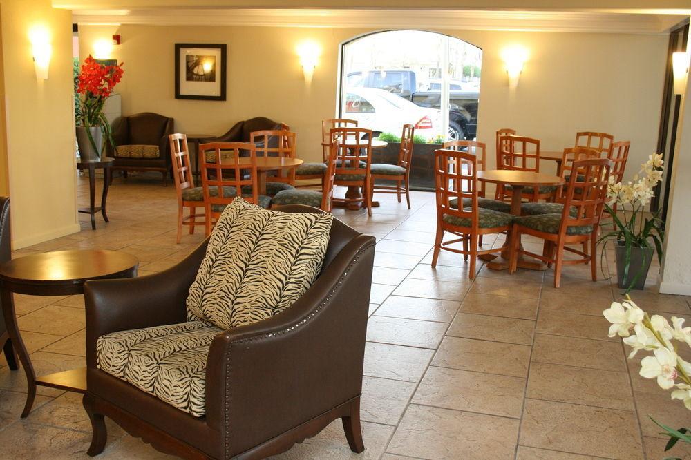 Days Inn By Wyndham Neptune Beach شاطئ جاكسونفيل المظهر الخارجي الصورة