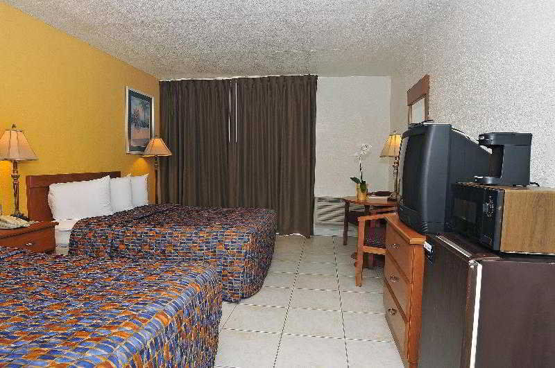 Days Inn By Wyndham Neptune Beach شاطئ جاكسونفيل المظهر الخارجي الصورة