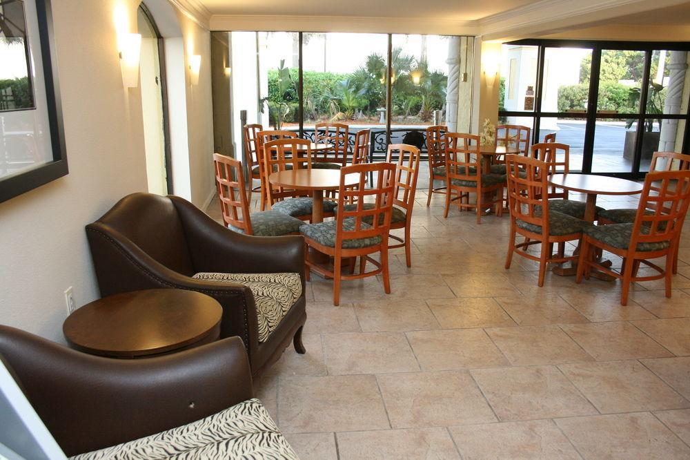 Days Inn By Wyndham Neptune Beach شاطئ جاكسونفيل المظهر الخارجي الصورة