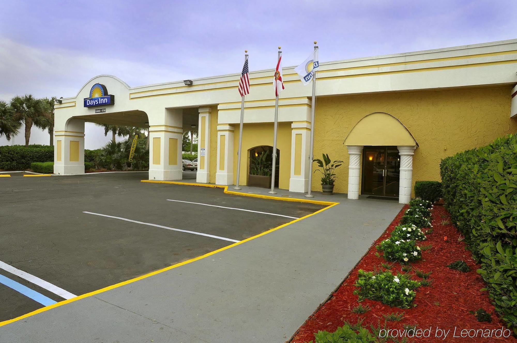 Days Inn By Wyndham Neptune Beach شاطئ جاكسونفيل المظهر الخارجي الصورة